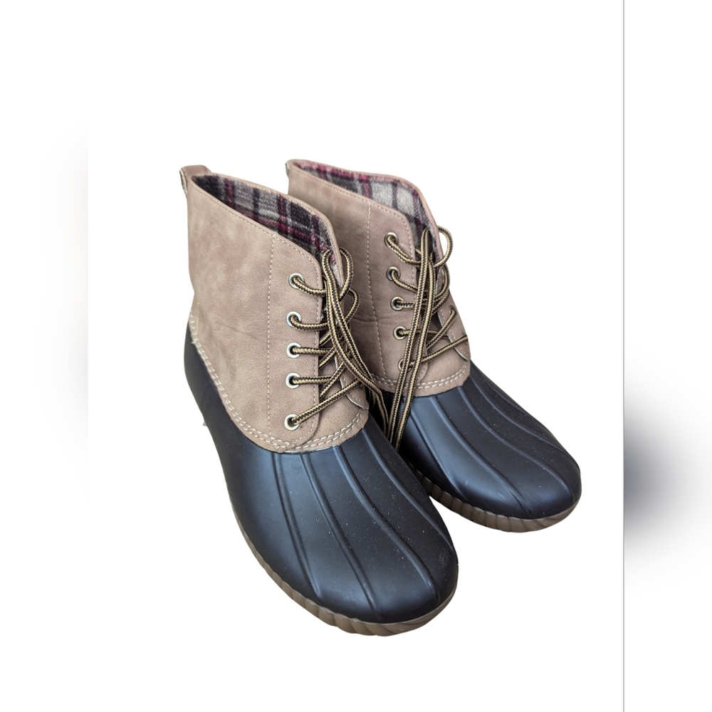 Henry Ferrara Duck Boots